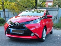 Rot Gebraucht 2015 Toyota Aygo Kleinwagen | 5.100 € (Guter Preis)
