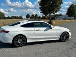 Weiß Gebraucht 2016 Mercedes C300 AMG line Coupé | 23.800 € (Etwas zu teuer)