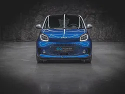 Blau Gebraucht 2021 Smart ForTwo Electric Drive Passion Exclusive Limousine | 13.333 € (Fairer Preis)