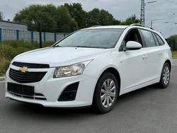 Weiß Gebraucht 2012 Chevrolet Cruze Kombi | 4.499 € (Fairer Preis)