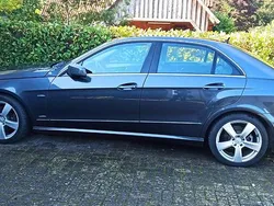 Grau Gebraucht 2009 Mercedes E250 AMG Limousine | 12.990 € (Guter Preis)