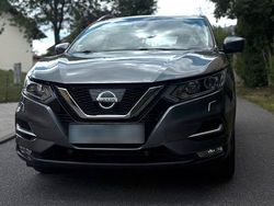 Silber Gebraucht 2017 Nissan Qashqai N-Connecta SUV | 13.500 €