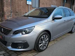 Grau Gebraucht 2021 Peugeot 308 Allure Kombi | 10.991 € (Superpreis)