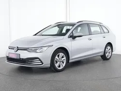 Reflexsilber Gebraucht 2023 VW Golf VIII Life Limousine | 21.989 € (Superpreis)