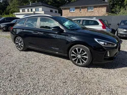 Schwarz Gebraucht 2017 Hyundai i30 Trend Kombi | 10.999 € (Fairer Preis)