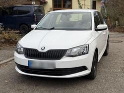 Weiß Gebraucht 2018 Skoda Fabia Active Kleinwagen | 9.900 € (Fairer Preis)