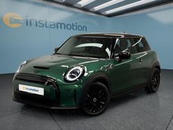 Grün Gebraucht 2022 Mini Cooper SE Classic Kleinwagen | 17.349 € (Fairer Preis)