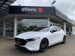 Snowflake white pearl Gebraucht 2025 Mazda 3 Nagisa Limousine | 27.980 € (Guter Preis)