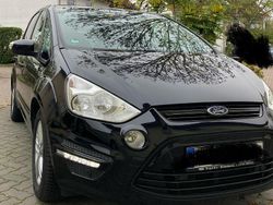 Schwarz Gebraucht 2014 Ford S-MAX Business Edition Van / Kleinbus | 8.999 € (Fairer Preis)