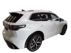Oryxweiß perlmutteffekt Gebraucht 2025 VW Tiguan R-line SUV | 42.980 € (Superpreis)