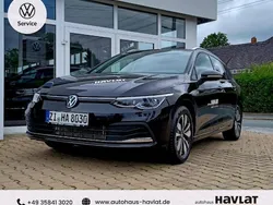 Gebraucht 2023 VW Golf VIII Move Kombi | 27.930 € (Etwas zu teuer)