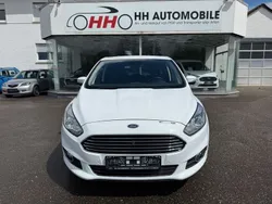 Weiß Gebraucht 2018 Ford S-MAX Titanium Van / Kleinbus | 18.990 € (Fairer Preis)