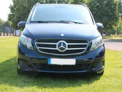Blau Gebraucht 2016 Mercedes V250 Edition Van / Kleinbus | 33.250 € (Guter Preis)