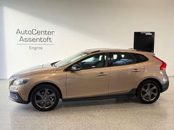 Braun Gebraucht 2013 Volvo V40 CC Momentum Kombi | 4.600 € (Fairer Preis)