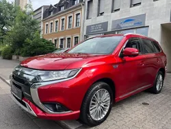 Rot Gebraucht 2019 Mitsubishi Outlander P-HEV Basis SUV | 17.950 € (Superpreis)