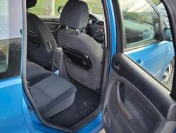 Blau Gebraucht 2010 Ford C-MAX Van / Kleinbus | 2.000 €