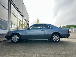 Blau Gebraucht 1991 Mercedes E230 Coupé | 10.499 €