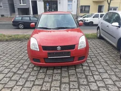 Rot Gebraucht 2007 Suzuki Swift Limousine | 750 € (Etwas zu teuer)