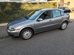 Grau Gebraucht 2004 Seat Leon Limousine | 2.900 € (Teuer)