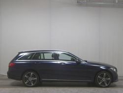 Blau Gebraucht 2020 Mercedes C300e Avantgarde Kombi | 17.480 € (Guter Preis)