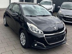 Schwarz Gebraucht 2017 Peugeot 208 Active Kleinwagen | 6.200 € (Fairer Preis)