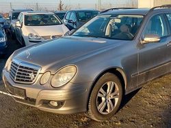 Grau Gebraucht 2007 Mercedes E280 Kombi | 2.850 €
