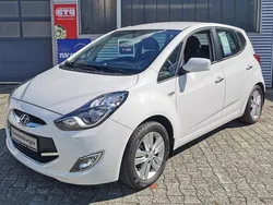 Weiß Gebraucht 2014 Hyundai ix20 Comfort Van / Kleinbus | 9.995 € (Fairer Preis)