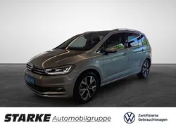 Oyster silver metallic Gebraucht 2024 VW Touran Highline Van / Kleinbus | 37.950 € (Etwas zu teuer)