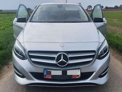 Silber Gebraucht 2015 Mercedes B200 Urban Van / Kleinbus | 15.200 € (Fairer Preis)