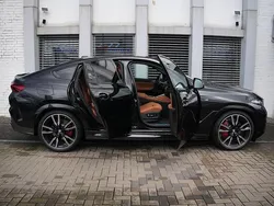 Schwarz Gebraucht 2024 BMW X6 M Sport SUV | 94.500 € (Fairer Preis)
