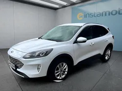 Weiß Gebraucht 2022 Ford Kuga Titanium SUV | 22.299 € (Guter Preis)
