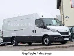 Weiss Gebraucht 2023 Iveco Daily Limousine | 29.749 € (Fairer Preis)