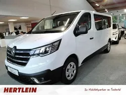 Weiss Gebraucht 2023 Renault Trafic Life Van | 35.890 € (Etwas zu teuer)