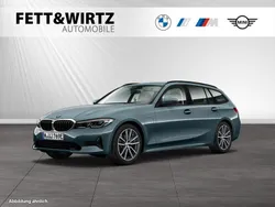 Blue ridge mountain metallic Gebraucht 2021 BMW 330e Kombi | 28.990 € (Fairer Preis)