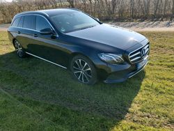 Schwarz Gebraucht 2019 Mercedes E220 Kombi | 21.500 € (Superpreis)