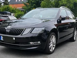 Schwarz Gebraucht 2019 Skoda Octavia Soleil Kombi | 10.990 € (Fairer Preis)