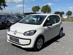 Weiß Gebraucht 2016 VW up! take up! Kleinwagen | 4.950 € (Fairer Preis)