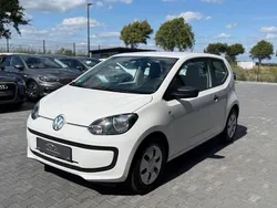 Weiß Gebraucht 2016 VW up! take up! Kleinwagen | 5.950 € (Etwas zu teuer)