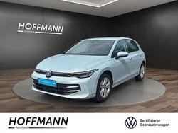 Silber Gebraucht 2024 VW Golf VIII Life Limousine | 24.650 € (Fairer Preis)