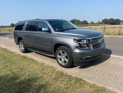 Grau Gebraucht 2020 Chevrolet Suburban SUV | 48.900 €
