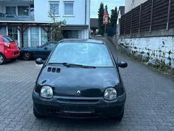 Schwarz Gebraucht 2002 Renault Twingo Kleinwagen | 800 €