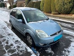 Blau Gebraucht 2005 Ford Fiesta Limousine | 690 € (Guter Preis)