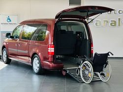 Rot Gebraucht 2012 VW Caddy Maxi Van / Kleinbus | 22.950 €