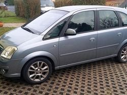 Silber Gebraucht 2008 Opel Meriva Van / Kleinbus | 1.100 €