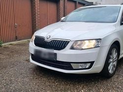 Weiß Gebraucht 2015 Skoda Octavia Kombi | 9.800 € (Guter Preis)