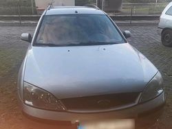 Grau Gebraucht 2003 Ford Mondeo Kombi | 1.300 € (Fairer Preis)