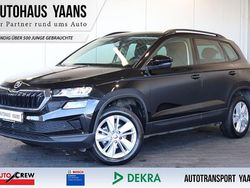 Cerna magic/black magic Gebraucht 2024 Skoda Karoq Selection SUV | 22.889 € (Superpreis)