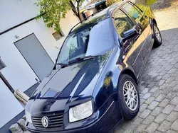 Schwarz Gebraucht 2001 VW Bora Limousine | 1.700 €