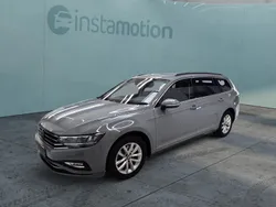 Grau Gebraucht 2024 VW Passat Business Kombi | 31.156 € (Fairer Preis)