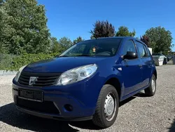 Blau Gebraucht 2009 Dacia Sandero Basis Kleinwagen | 1.550 € (Guter Preis)